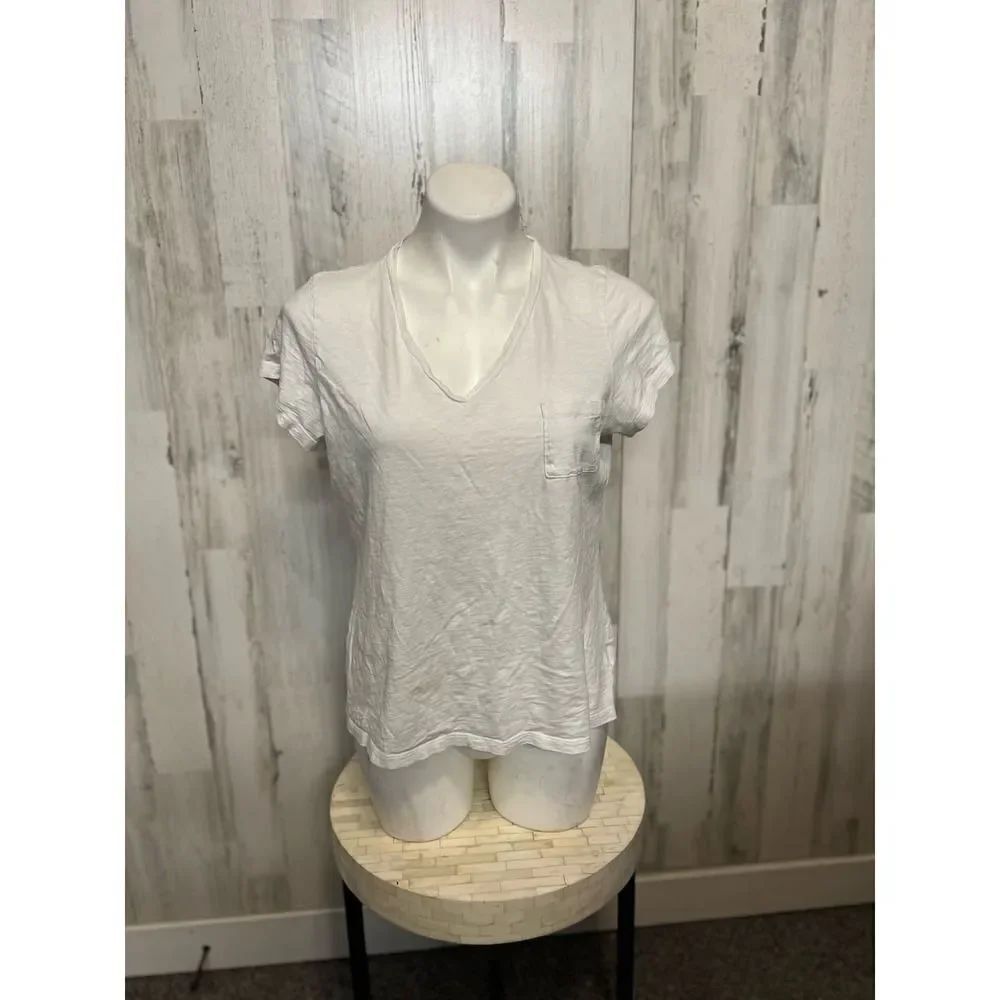 White v neck shirt